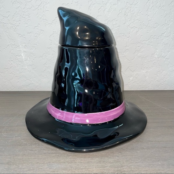 Rae Dunn MAKIN’ MAGIC HAPPEN Figural Canister, Witch Hat - Picture 2 of 10